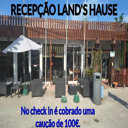 Parque de Campismo T3 Cantinho Do Sossego Da Família Afa Burinhosa